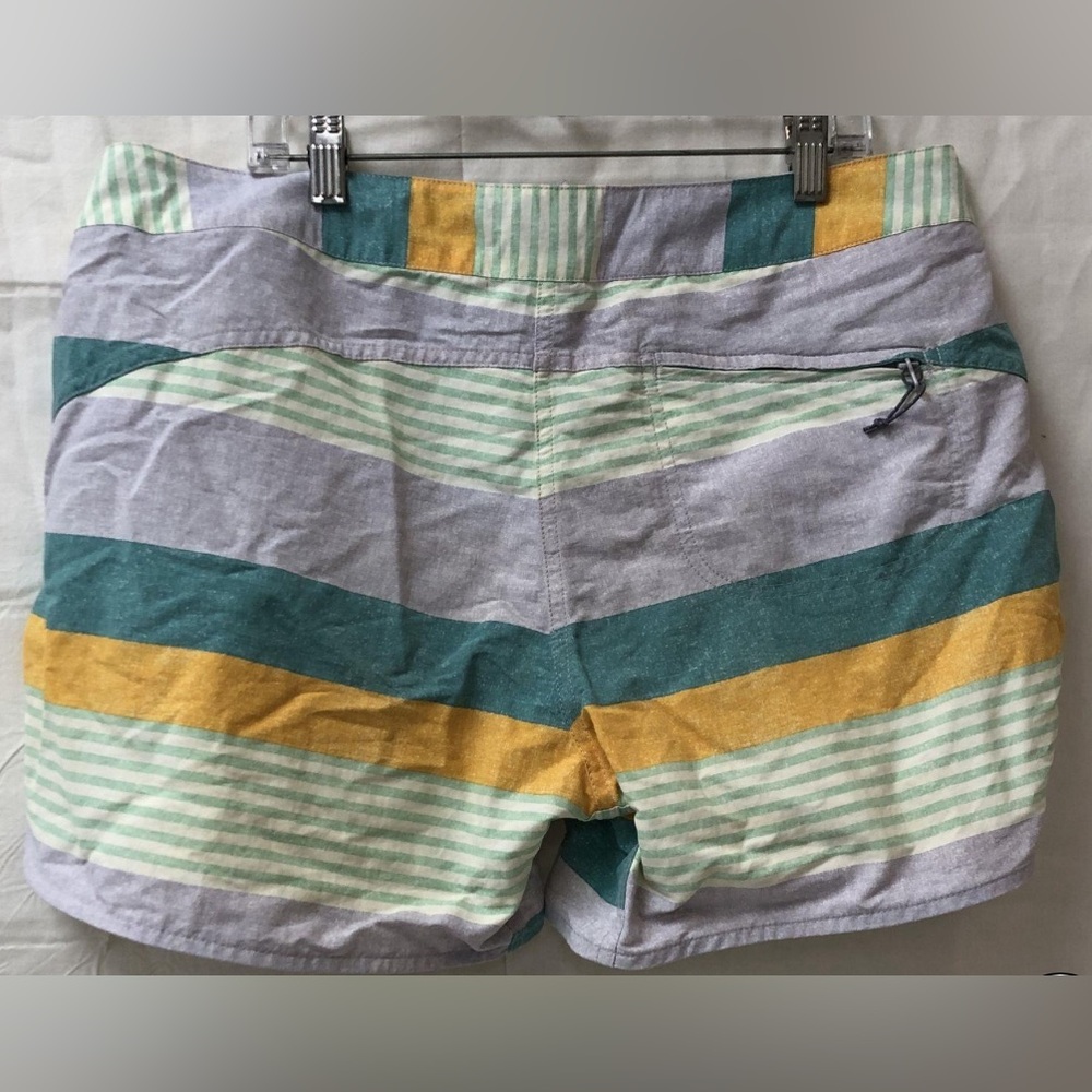 Women's Patagonia Multicolored Athletic Shorts Size 12 - Picture 2 of 4